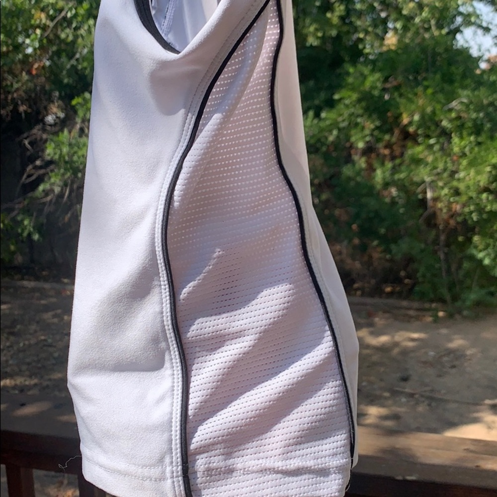 ⚪️Mesh Nike Tank ⚫️ - Picture 3 of 4